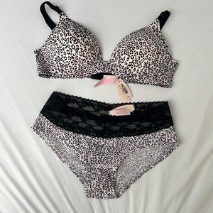 Victoria’s Secret NWT bra and pantie set
